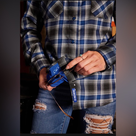 Dixxon. Women’s Performance Machine Flannel. Size: Small. - Picture 2 of 11